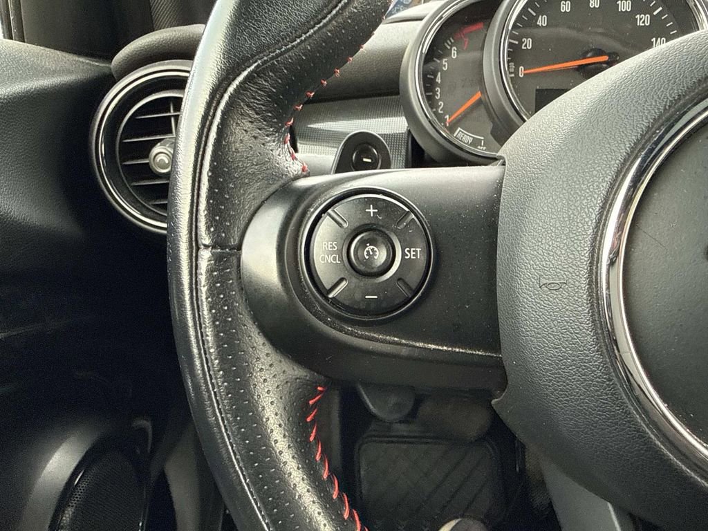 Used 2019 MINI Cooper S image 16