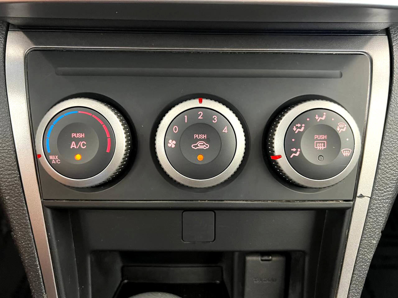 Used 2013 MAZDA MAZDA6 i Sport image 18