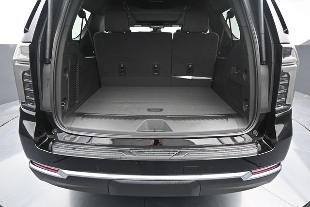 New 2026 Chevrolet Suburban LT w/ Comfort Package AWD/4WD image 13