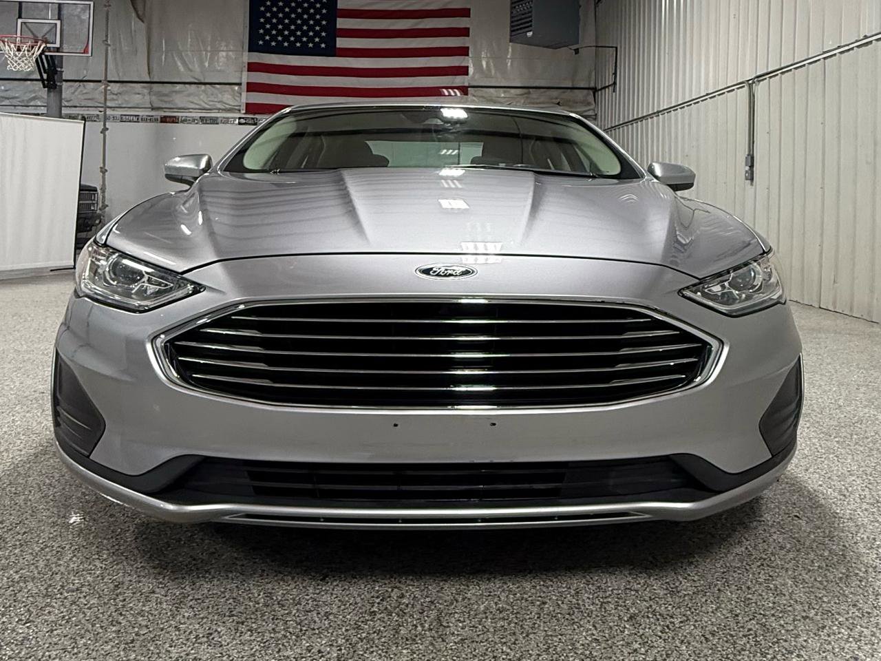 Used 2020 Ford Fusion SE image 6
