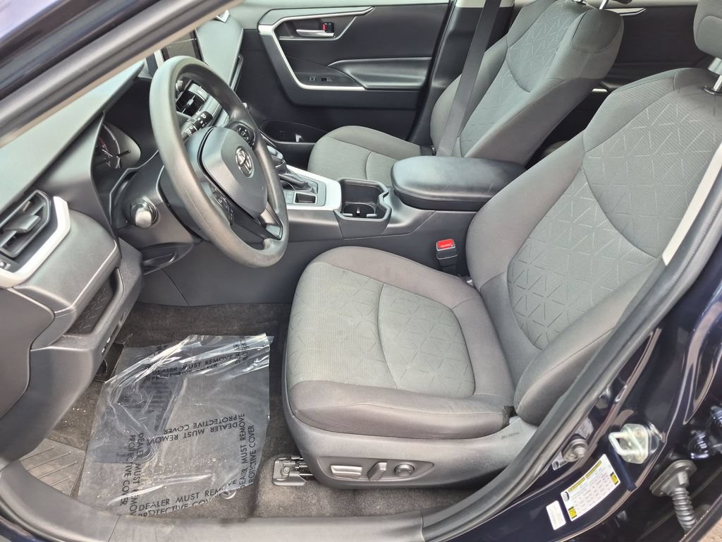 Used 2023 Toyota RAV4 XLE AWD/4WD image 15