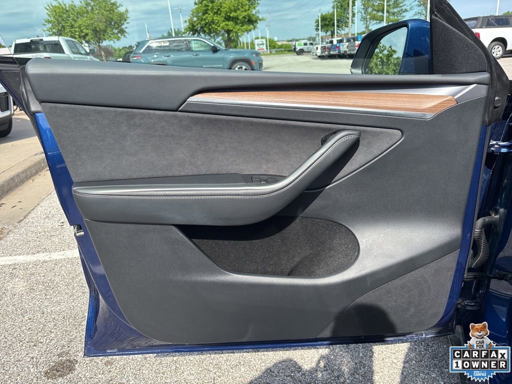 Used 2024 Tesla Model Y Long Range RWD image 56