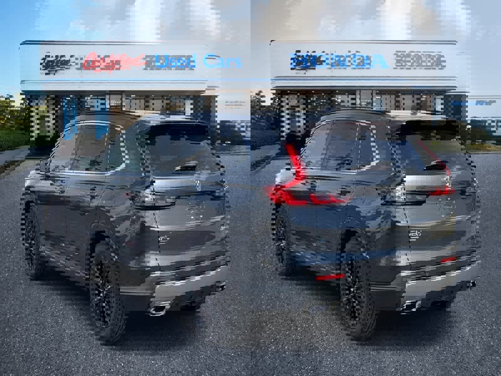 Used 2024 Honda CR-V Sport Touring image 3