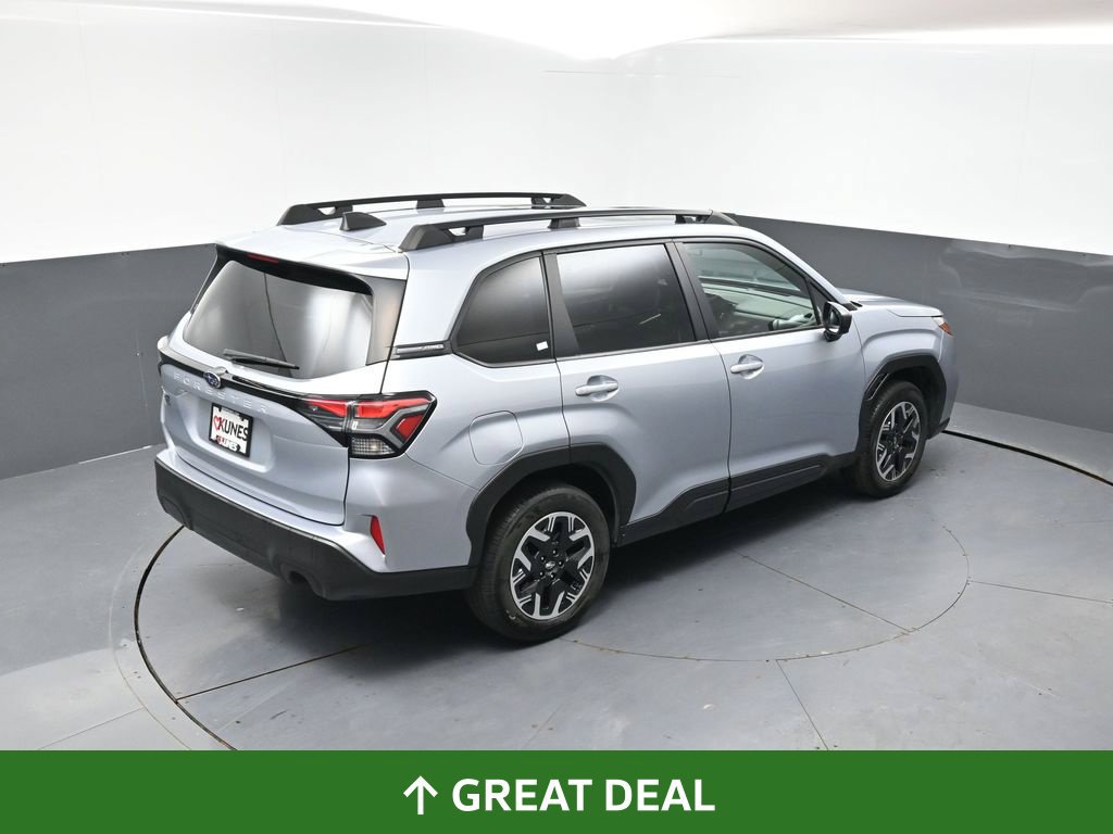 Used 2025 Subaru Forester Premium AWD/4WD image 42