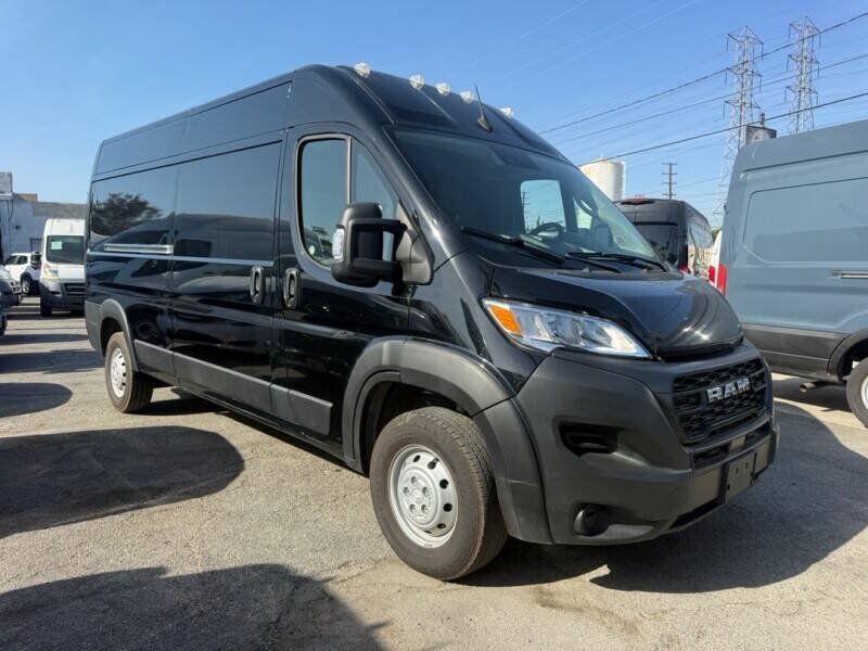 Used 2023 RAM ProMaster 2500 FWD image 1