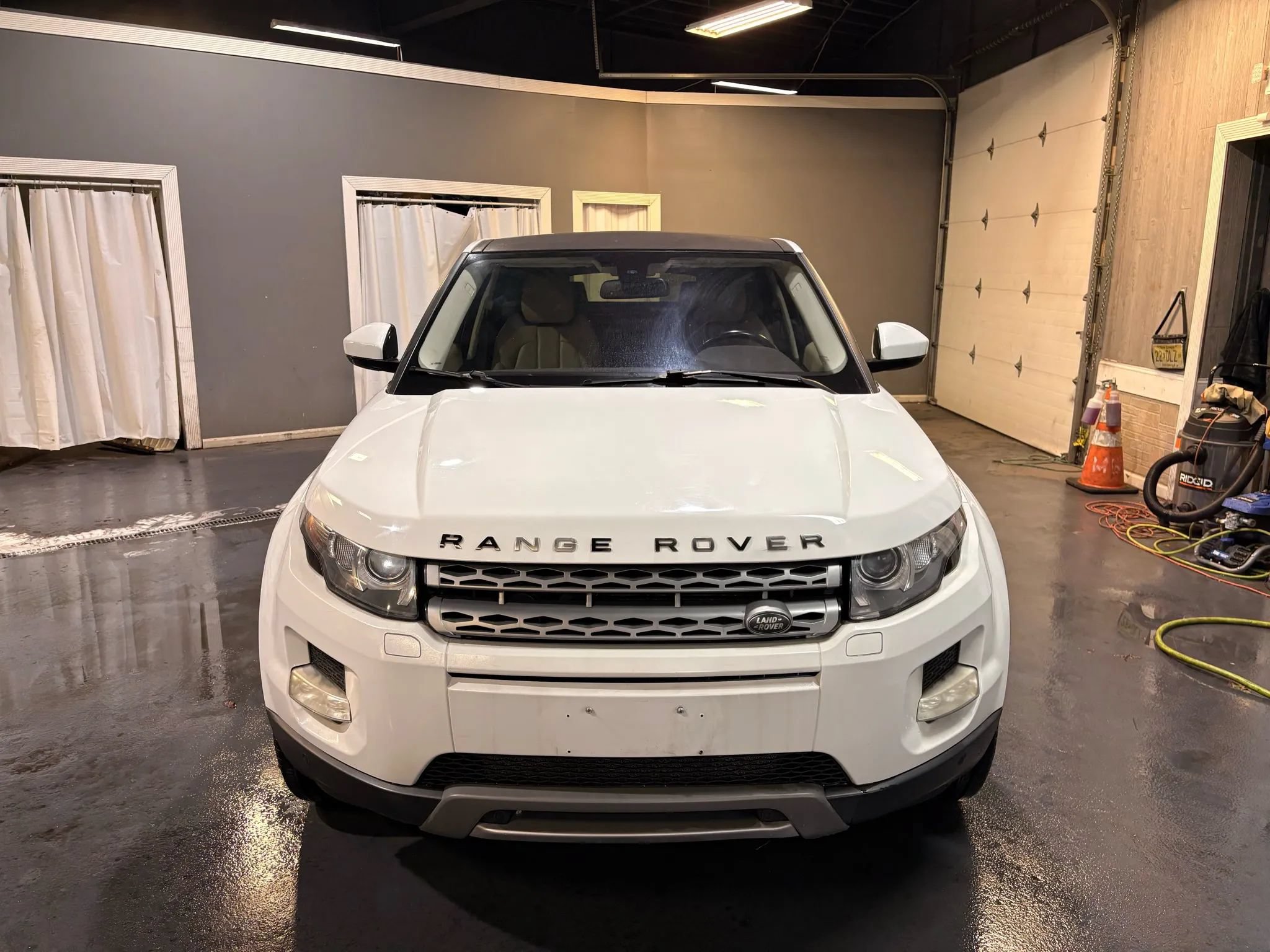 Used 2014 Land Rover Range Rover Evoque Pure Plus AWD/4WD image 2