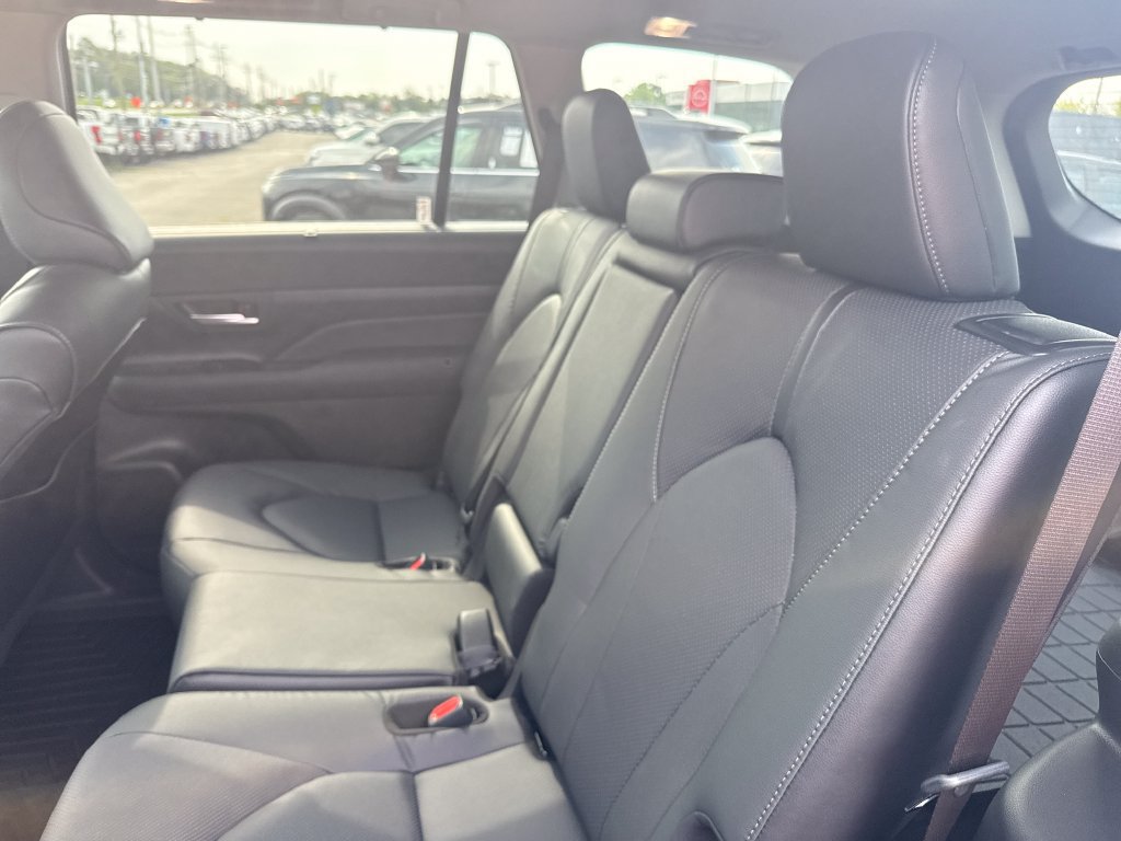 Used 2026 Toyota Grand Highlander FWD image 16