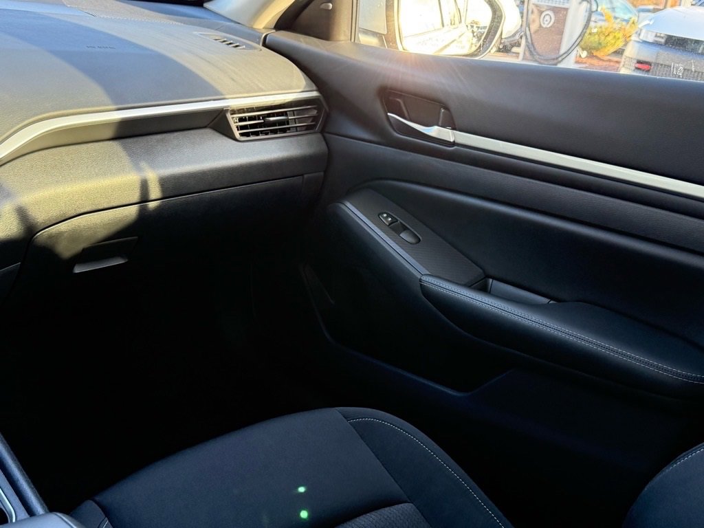 Used 2022 Nissan Altima 2.5 SV image 11