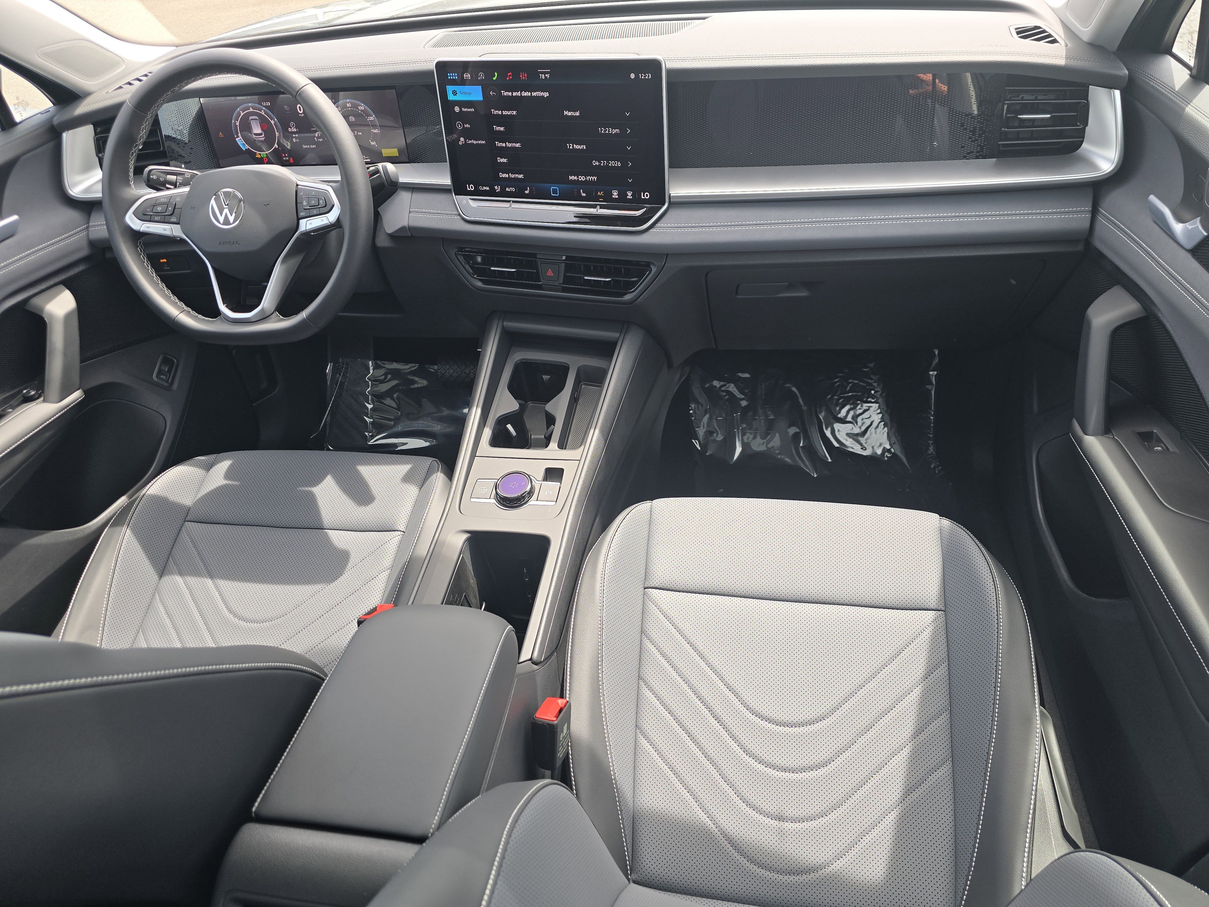 New 2026 Volkswagen Tiguan SE FWD image 19