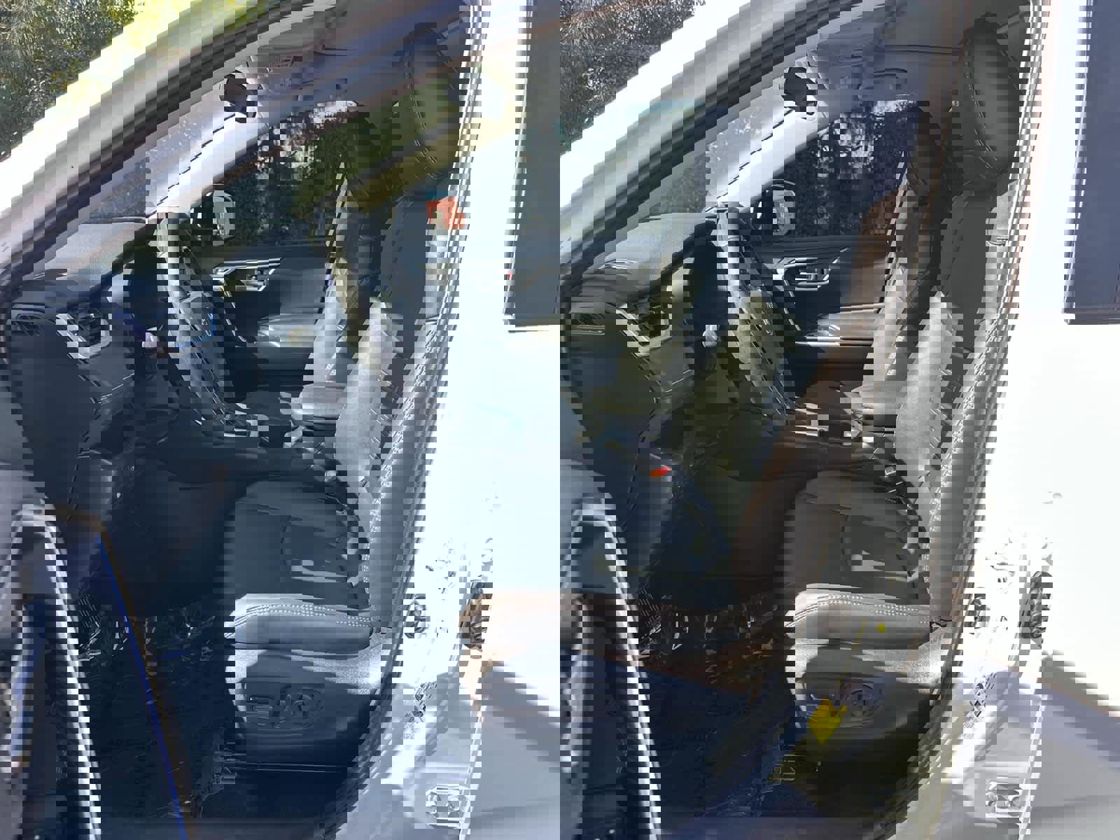 Used 2025 Toyota RAV4 XLE Premium image 11