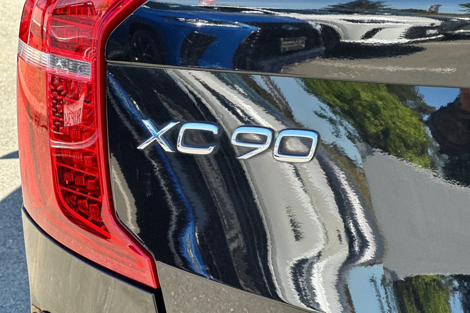 Used 2017 Volvo XC90 T8 Inscription w/ Vision Package image 21