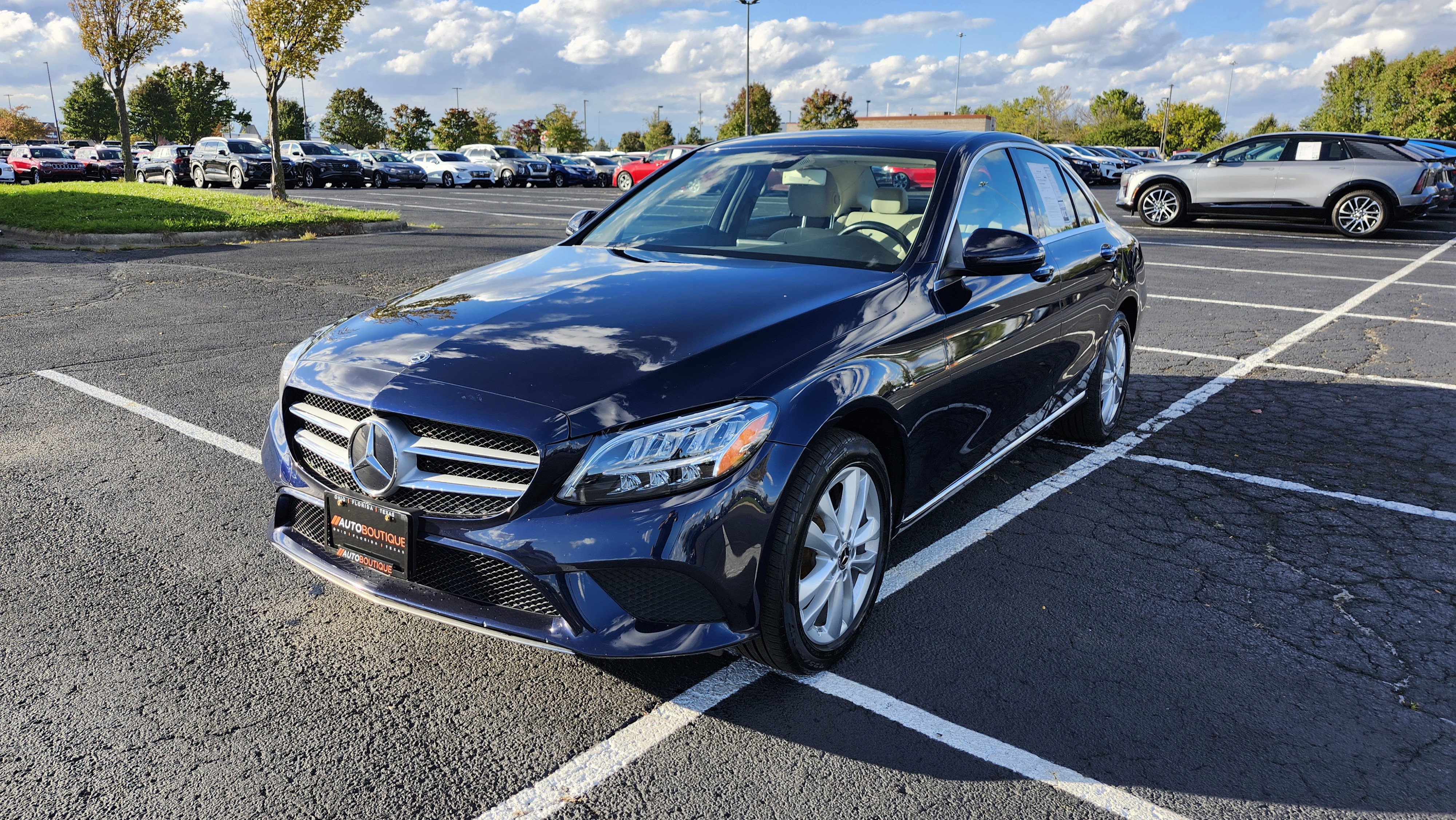 Used 2019 Mercedes-Benz C 300 4MATIC Sedan image 5