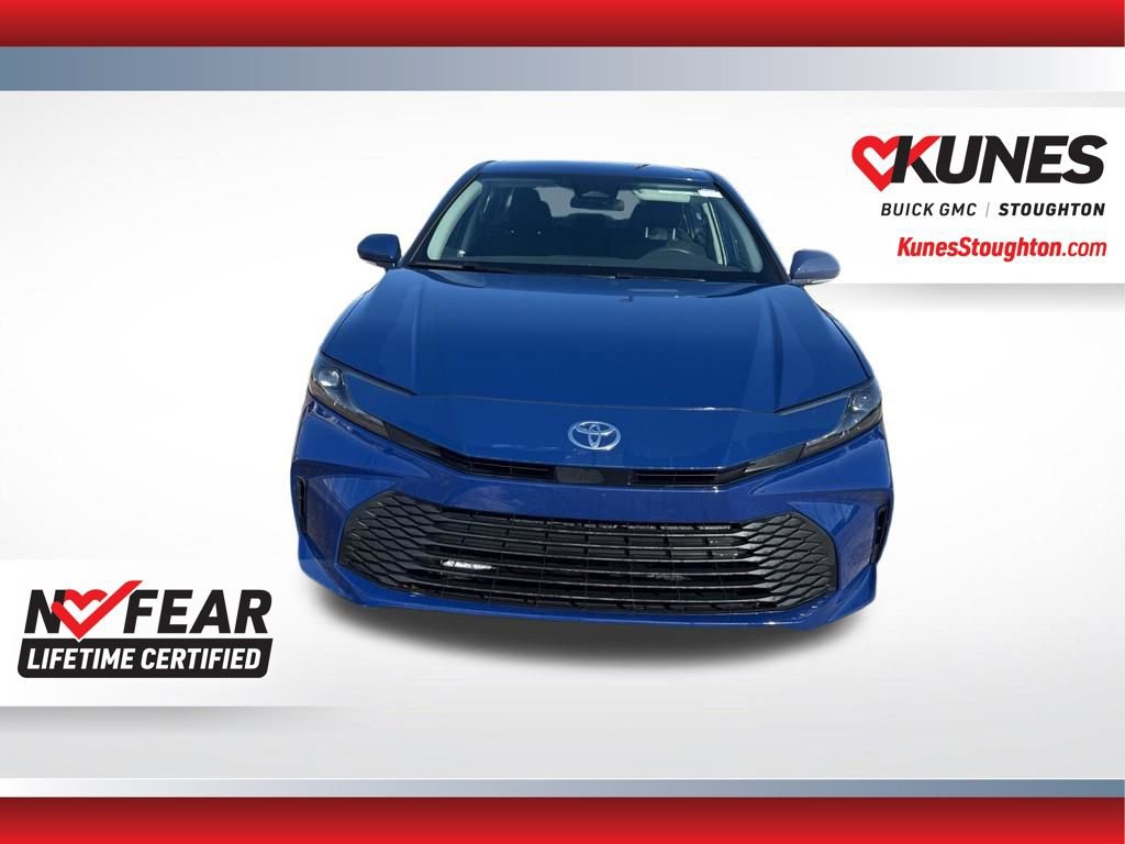 Used 2025 Toyota Camry LE image 5