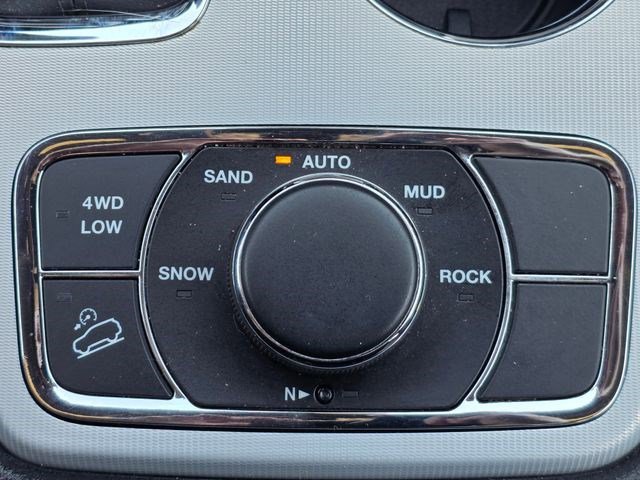 Used 2020 Jeep Grand Cherokee Limited w/ Trailer Tow Group IV AWD/4WD image 32