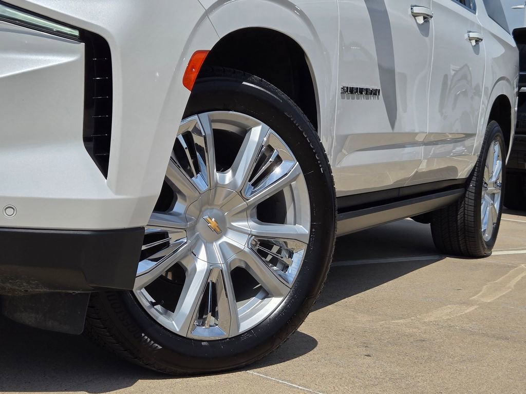 Used 2024 Chevrolet Suburban High Country w/ Premium Package image 8