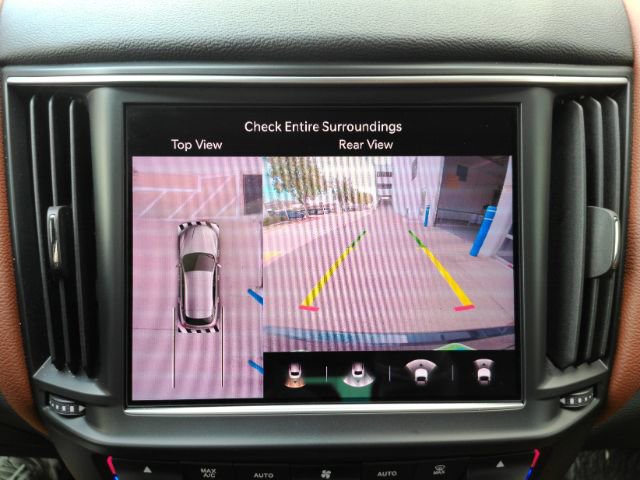 Used 2021 Maserati Levante AWD/4WD image 8