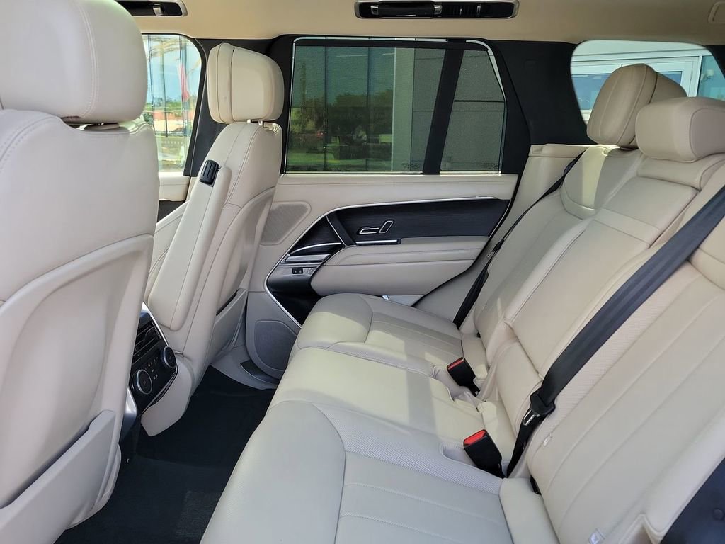 Certified 2023 Land Rover Range Rover SE AWD/4WD image 16