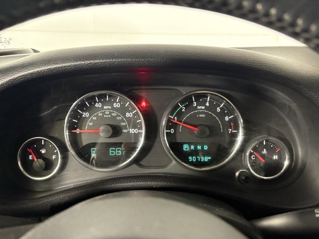 Used 2015 Jeep Wrangler Unlimited Sahara image 9