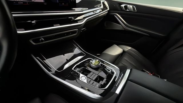 Used 2023 BMW X7 M60i w/ Executive Package AWD/4WD image 15