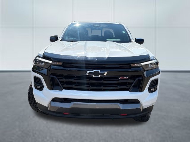 Used 2024 Chevrolet Colorado Z71 w/ Z71 Convenience Package 2 AWD/4WD image 6