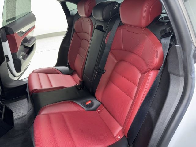Used 2022 Porsche Taycan 4S image 28