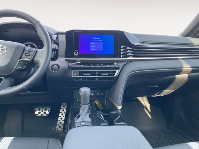 Used 2026 Toyota Camry SE image 11