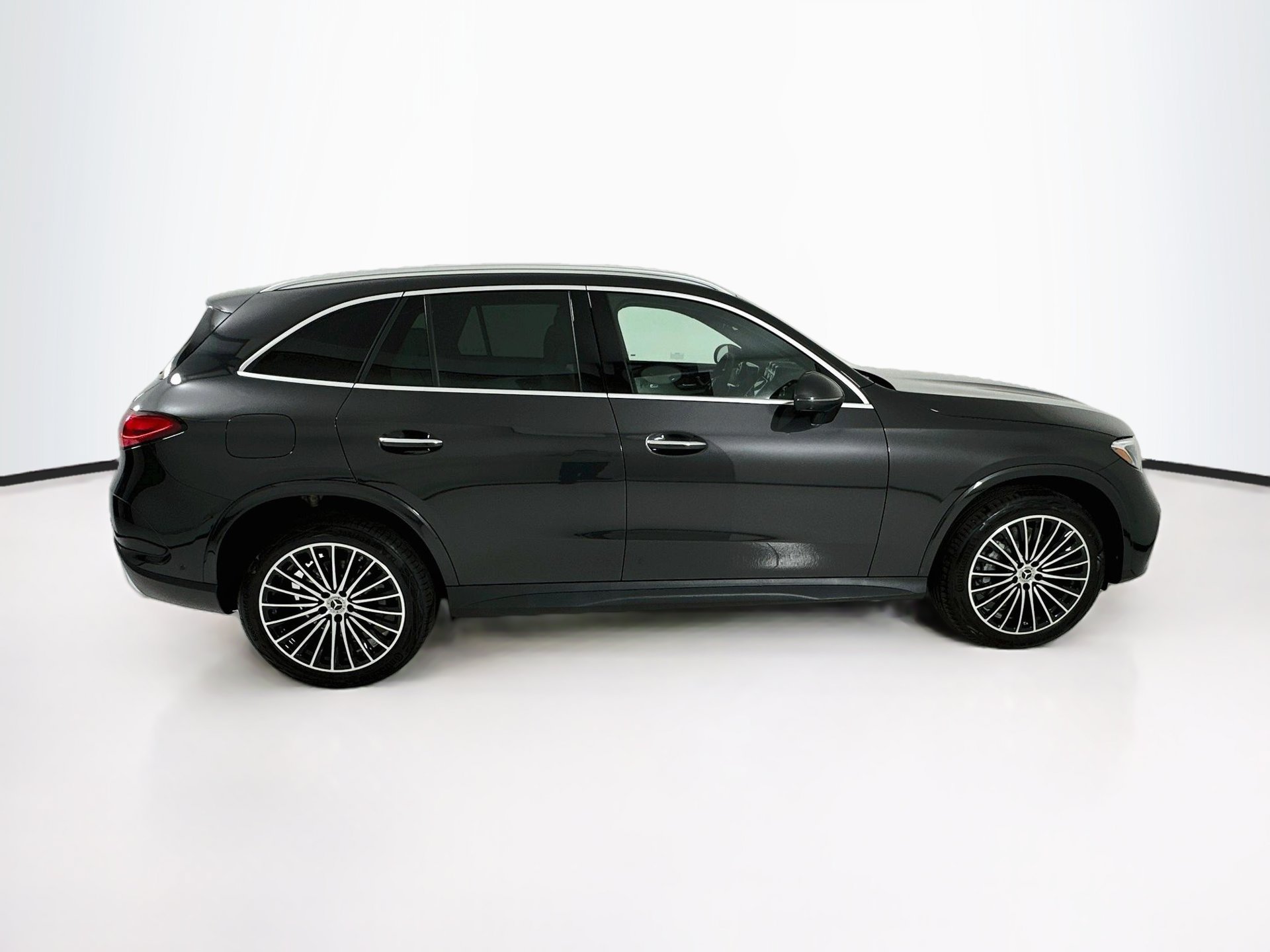 New 2027 Mercedes-Benz GLC 300 4MATIC image 9