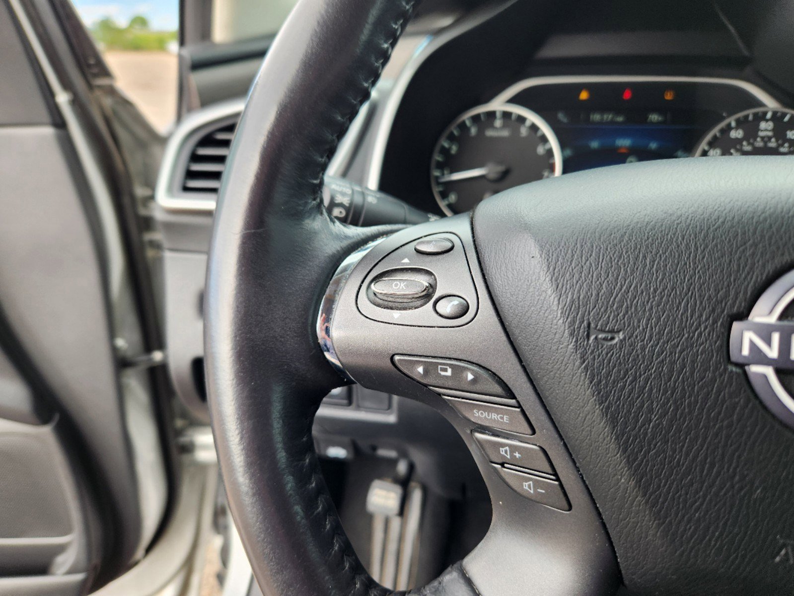 Used 2023 Nissan Murano Platinum w/ Cargo Package image 23