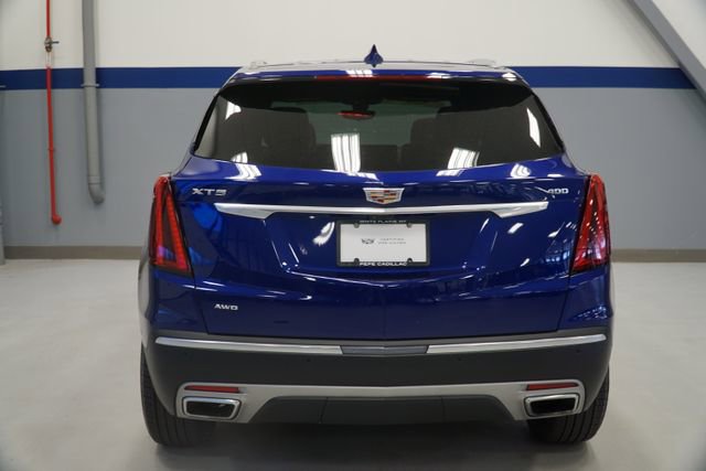 Used 2023 Cadillac XT5 Premium Luxury w/ Technology Package AWD/4WD image 5