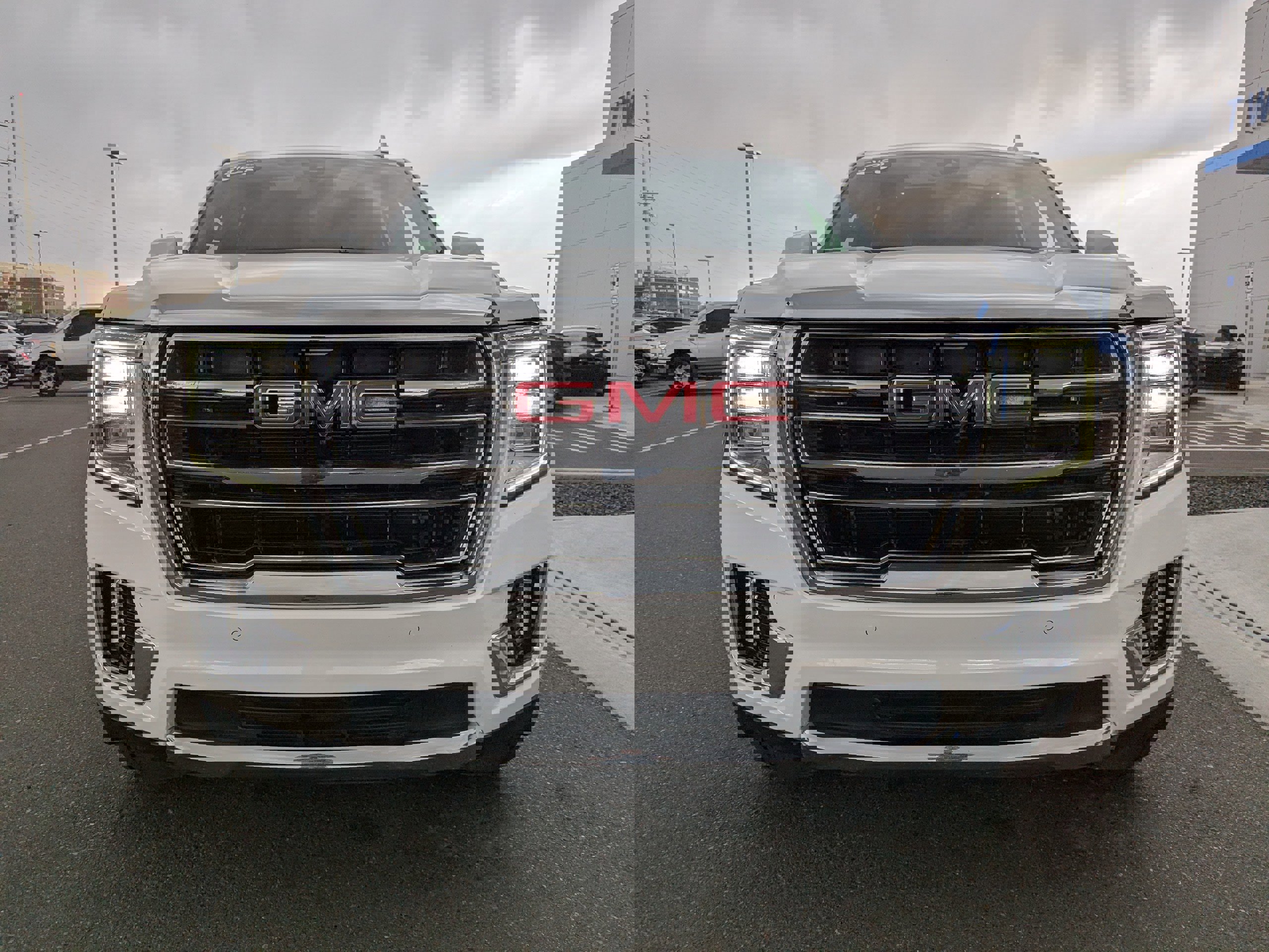 Used 2022 GMC Yukon SLT w/ SLT Luxury Plus Package image 5