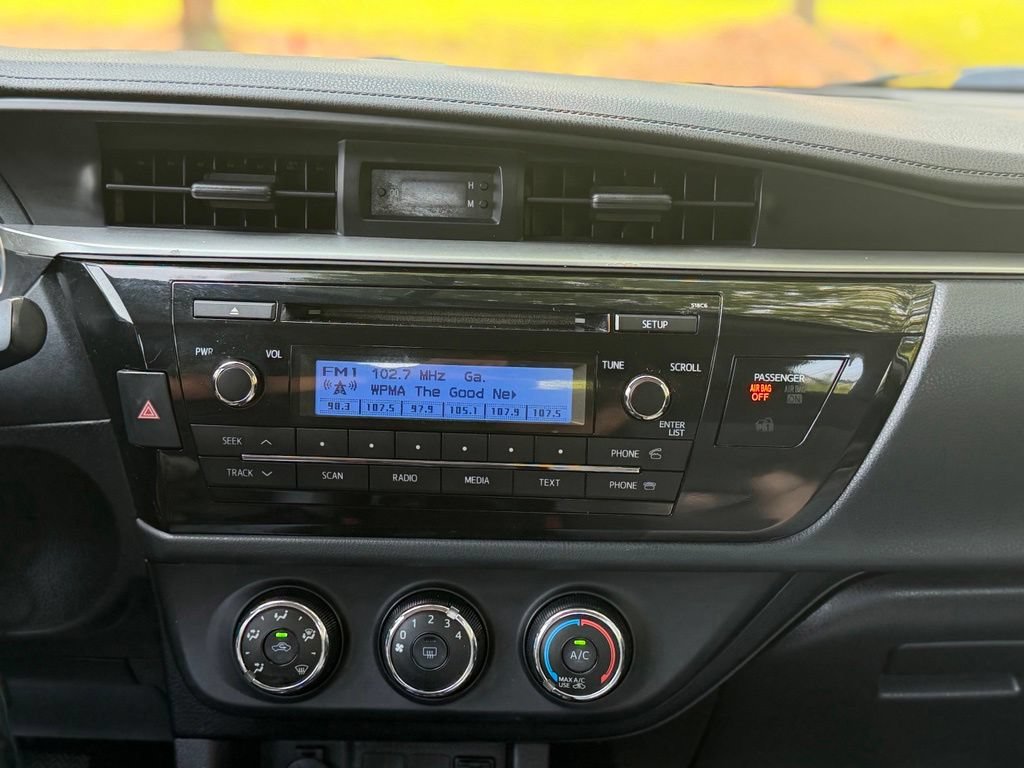 Used 2015 Toyota Corolla L FWD image 13