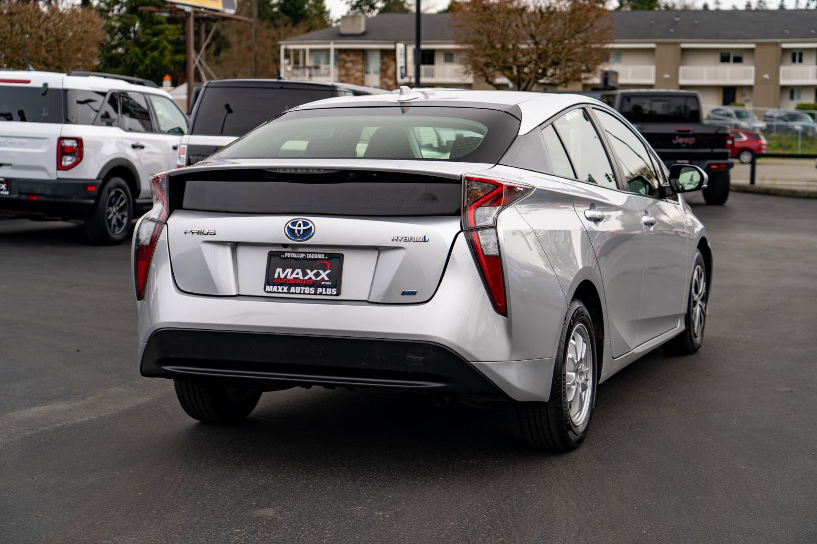 Used 2016 Toyota Prius Two image 6