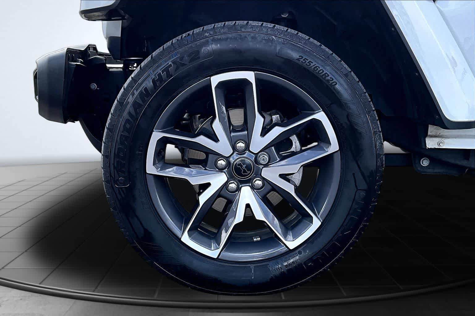 Used 2024 Jeep Wrangler Unlimited AWD/4WD image 8