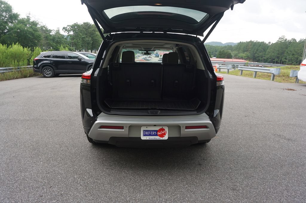 Used 2023 Nissan Pathfinder SL w/ SL Premium Package FWD image 17