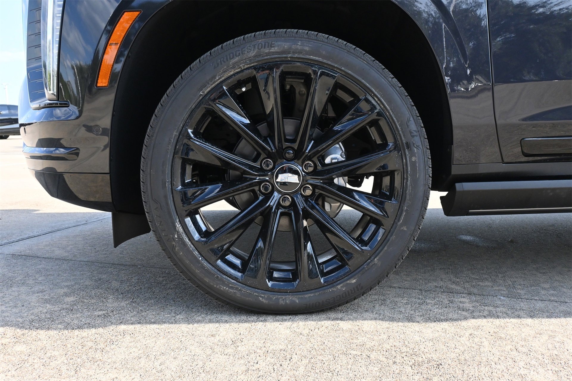 New 2025 Cadillac Escalade Sport Platinum w/ LPO, ONYX Package image 30