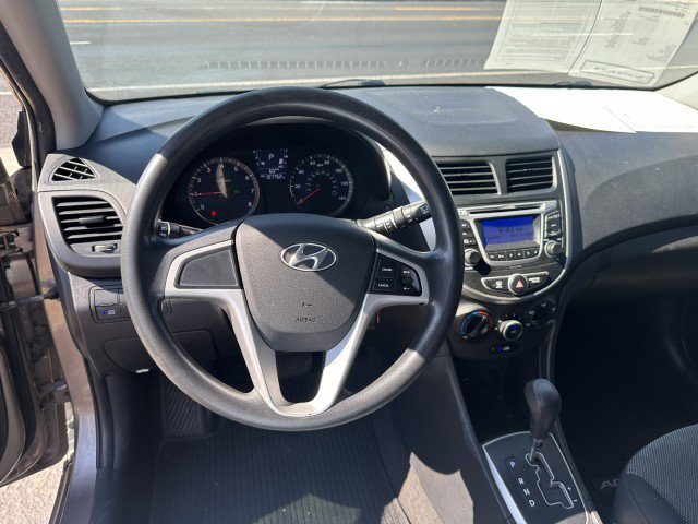 Used 2014 Hyundai Accent GS FWD image 12