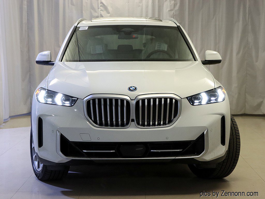 Used 2026 BMW X5 xDrive50e w/ Executive Package AWD/4WD image 2