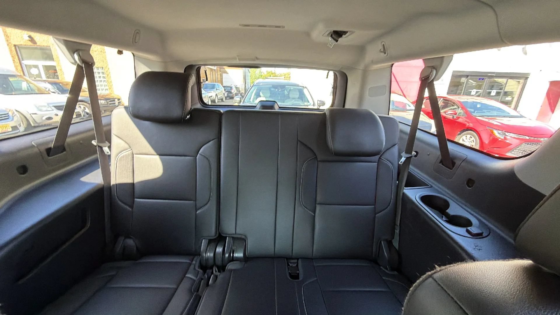 Used 2018 Chevrolet Suburban Premier AWD/4WD image 28