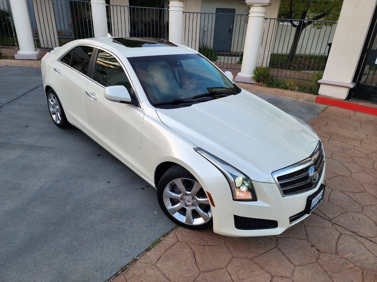 Used 2013 Cadillac ATS Luxury w/ Cold Weather Package RWD image 2