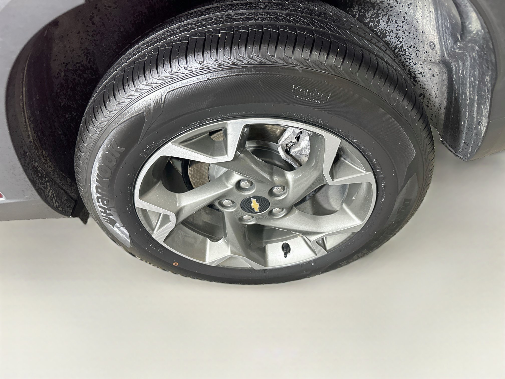 Used 2025 Chevrolet Trax LT w/ LT Convenience Package FWD image 11