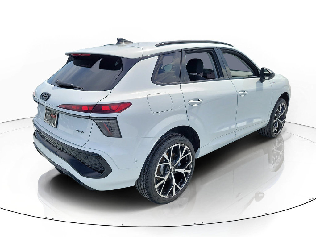 New 2026 Audi Q3 quattro 2.0T AWD/4WD image 4