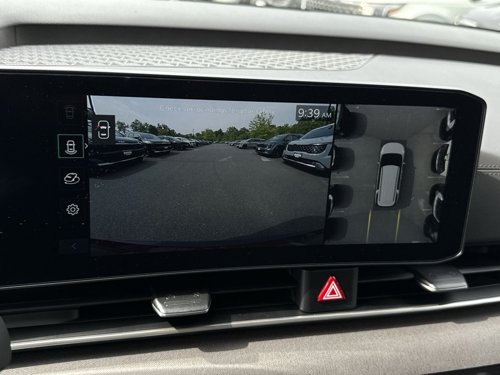 New 2026 Kia Carnival SX FWD image 24