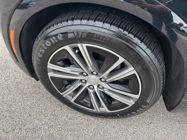 Used 2024 Cadillac Lyriq Luxury AWD/4WD image 8