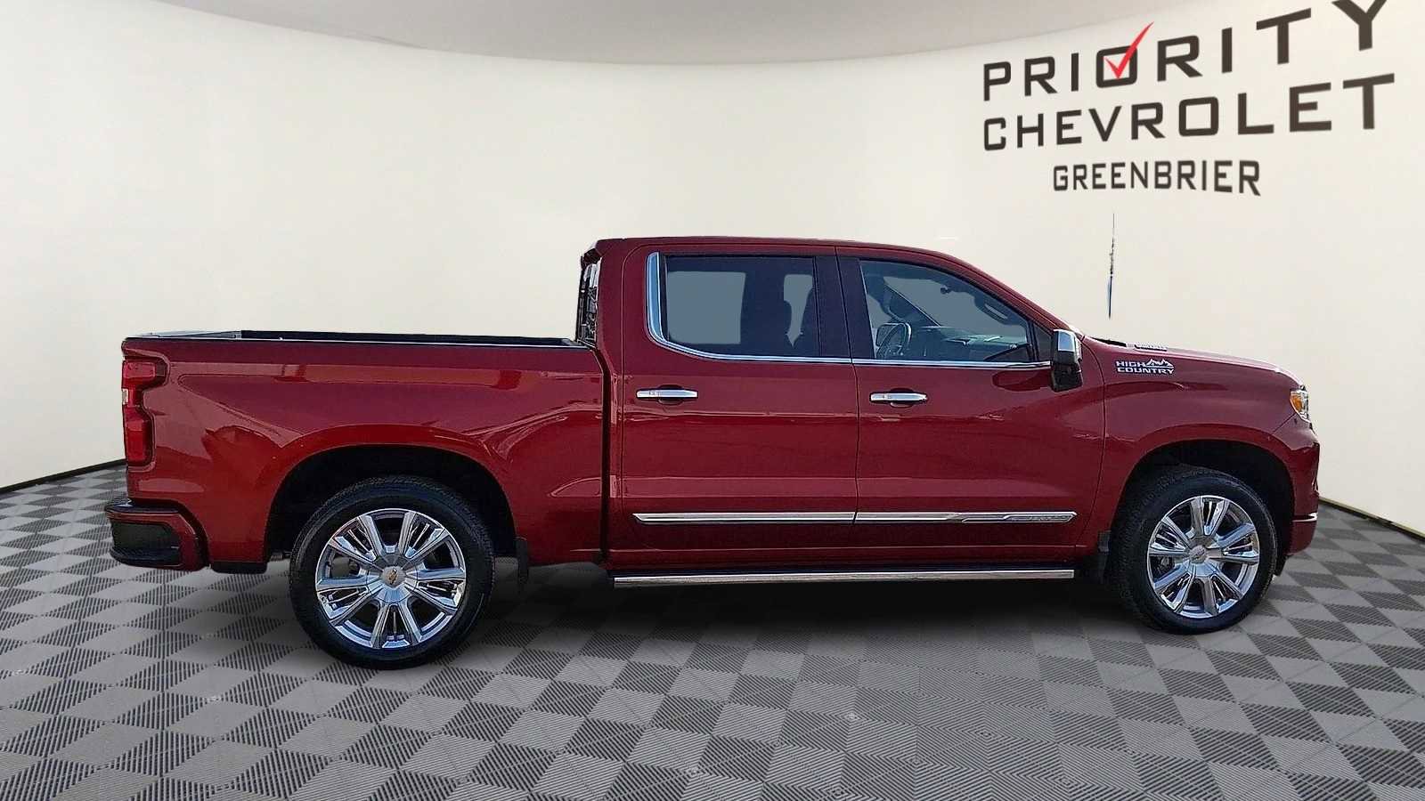 Used 2025 Chevrolet Silverado 1500 High Country image 9