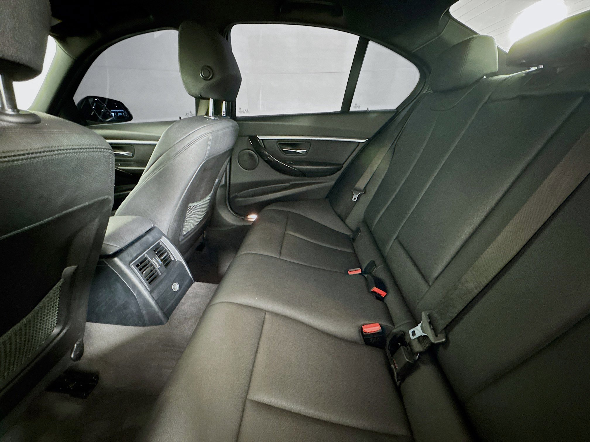 Used 2018 BMW 330i Sedan image 24