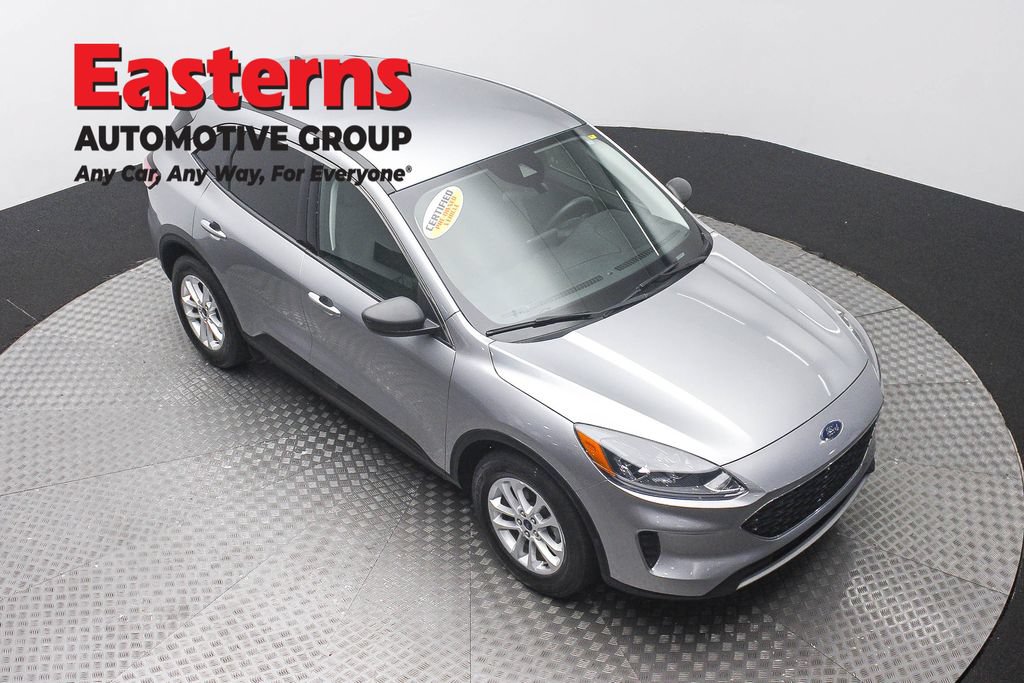 Used 2022 Ford Escape SE FWD image 3