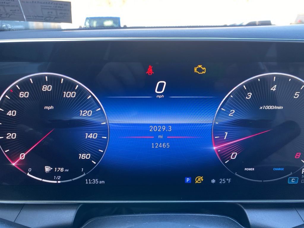 Used 2024 Mercedes-Benz GLC 300 4MATIC image 37