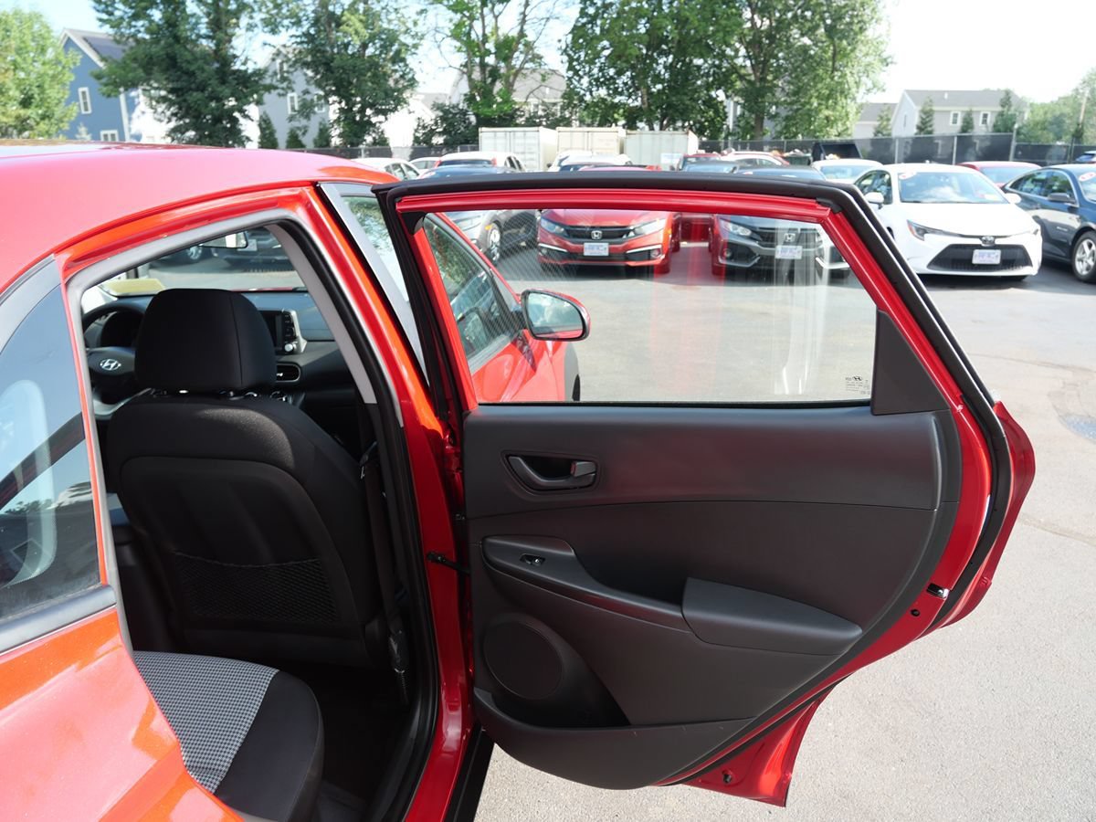 Used 2021 Hyundai Kona SE FWD image 33