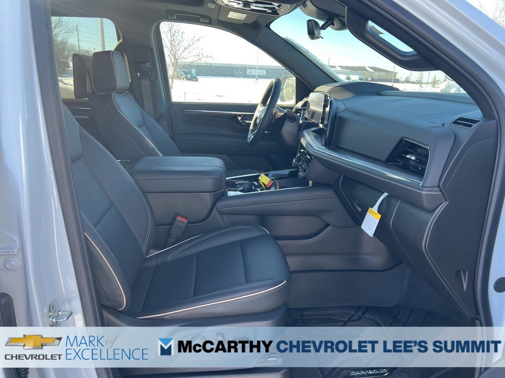 New 2026 Chevrolet Suburban Premier image 14