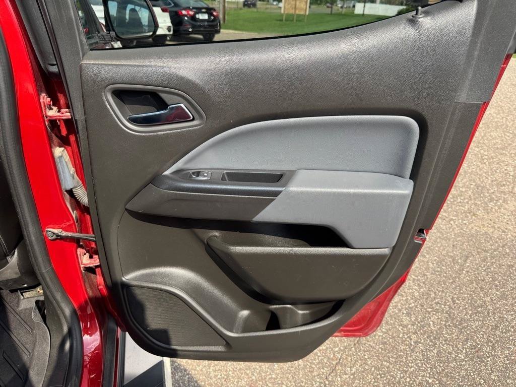 Used 2015 Chevrolet Colorado Z71 AWD/4WD image 25
